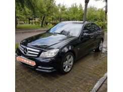 2011年 賓士 BENZ C220 2.2L