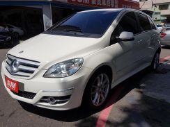 2011年 賓士 BENZ B180 1.7L